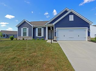 230 Woodland Sky Dr, Pataskala, OH
