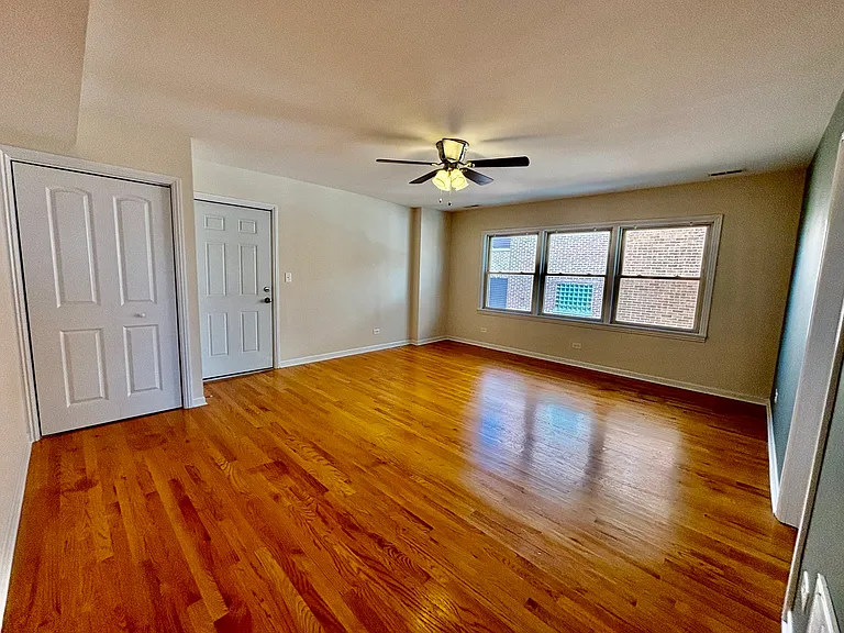 1639 W Lunt Ave #3S — Photo 9
