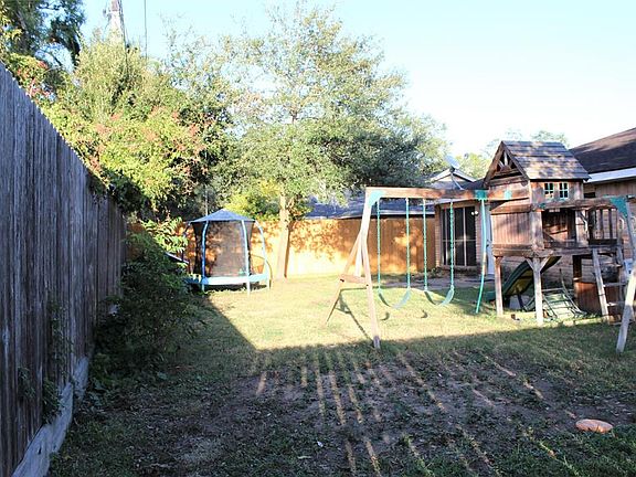 3rd image of 11427 Sagegrove Ln