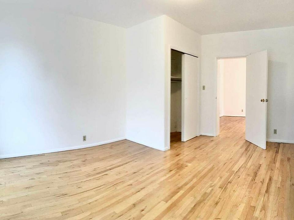 1st image of 261 1st Ave #5