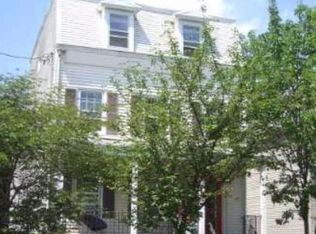 16 Hartwell St, New Brunswick, NJ 08901
