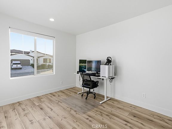 3rd image of 1224 Joshua Tree Rd