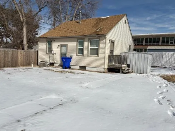 1806 1/2 Ash St, Hays, KS 67601