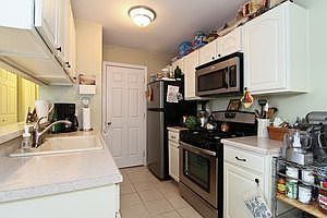 2nd image of 1601 Woodcutter Ln Unit D