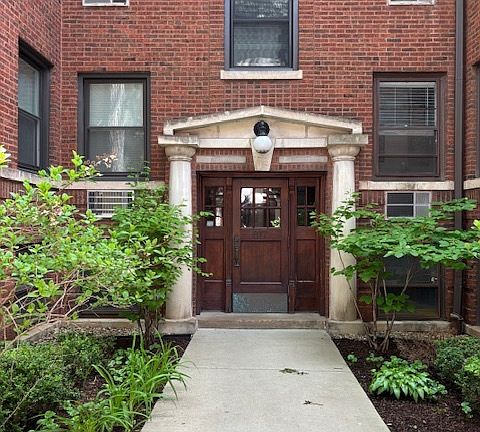 3rd image of 817 Lake St APT 1N