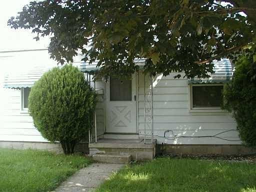 2nd image of 431 Orchard St