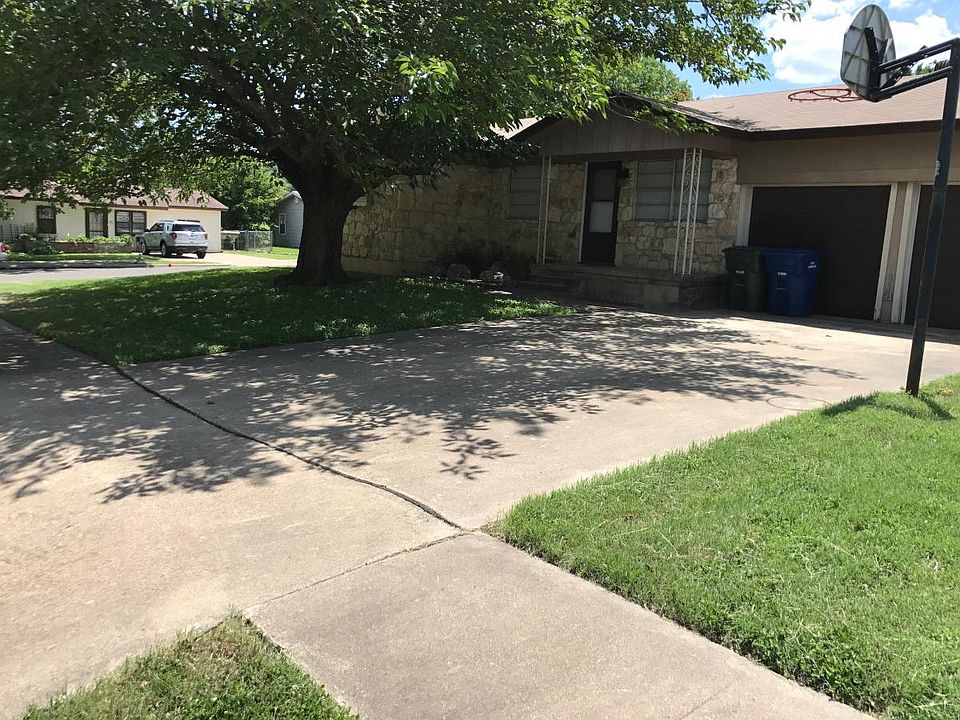 1st image of 1212 S 9th St