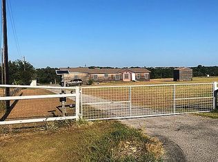 401 Sanger Dr, Springtown, TX 76082