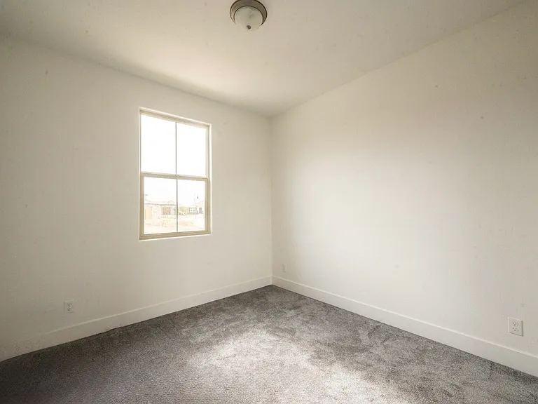4214 Oak Knoll Rd — Photo 5