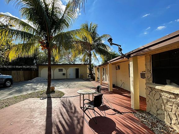 2nd image of 643 NW 15th Ave #4