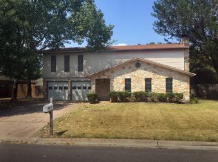 2104 Donna Dr, Taylor, TX 76574