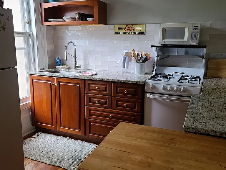 28 Trumbull St #1 — Photo 9