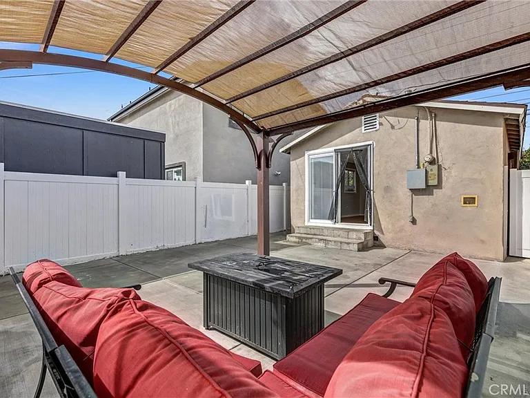 12624 S Mona Blvd — Photo 12