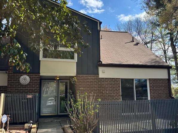 11556 Links Dr, Reston, VA 20190