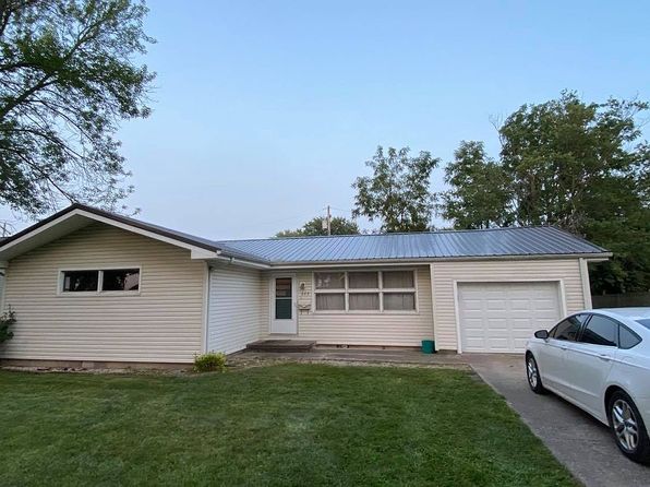 222 Pine Dr