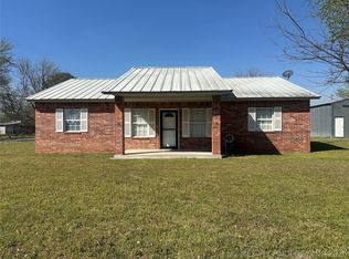 613 S 1st St, Morris, OK 74445