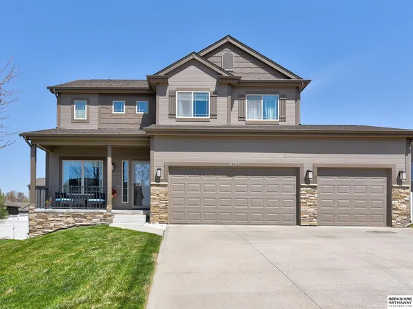 18810 Willow St, Omaha, NE 68136