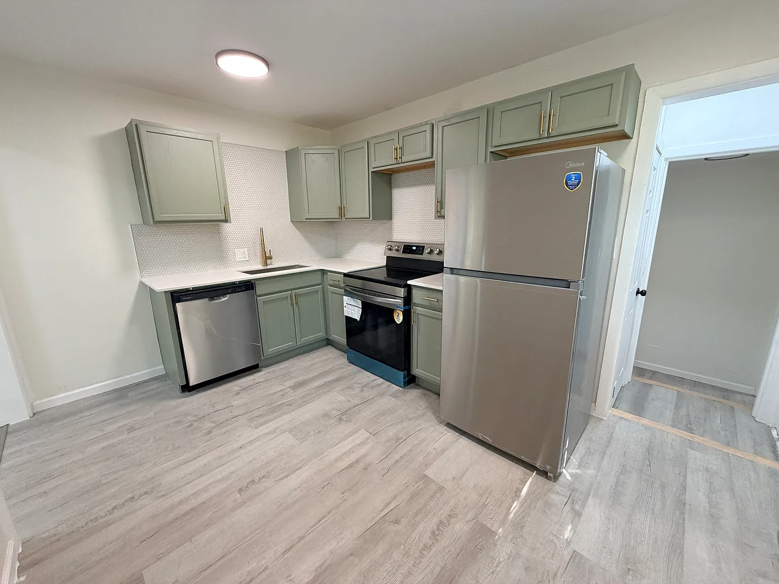 3 bed, 1119 sqft, $1,300 — Photo 3