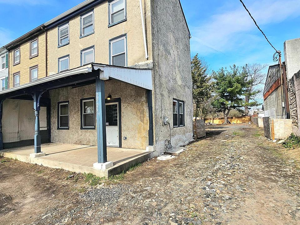 1st image of 2005 W Main St