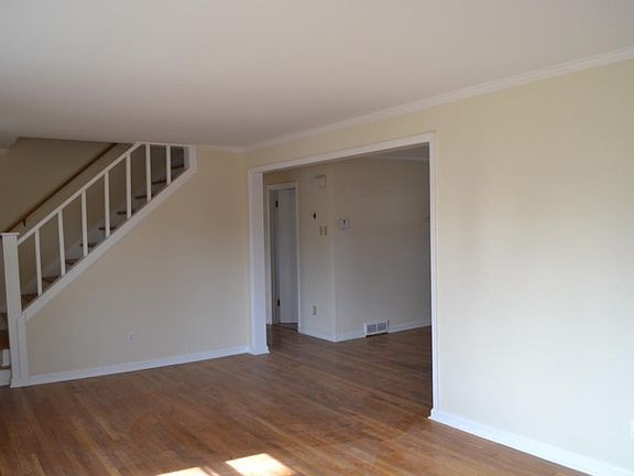 5th image of 211 Norway St