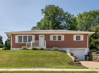 3006 Westmore Dr, Dubuque, IA 52001