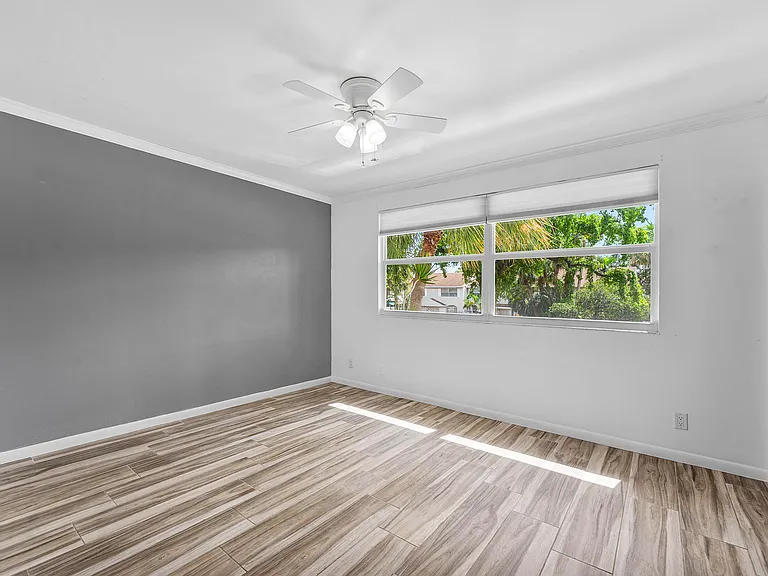 2503 NE 15th St #2503 — Photo 21
