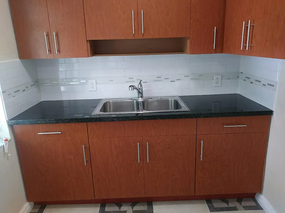 Kitchen cabinets counter- Unit 4