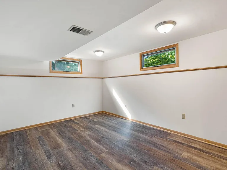 2107 Garden Dr — Photo 24