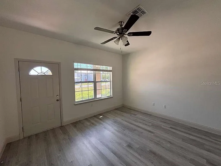 7908 N Galena Ave — Photo 6