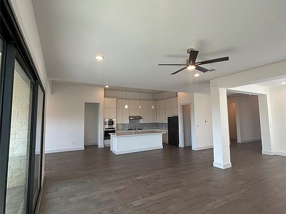 3rd image of 1801 Cullera Dr