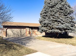 2927 Loraine Pl, Garden City, KS 67846