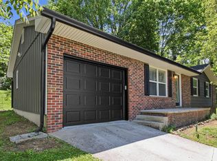 1940 Cecil Johnson Rd, Knoxville, TN 37921