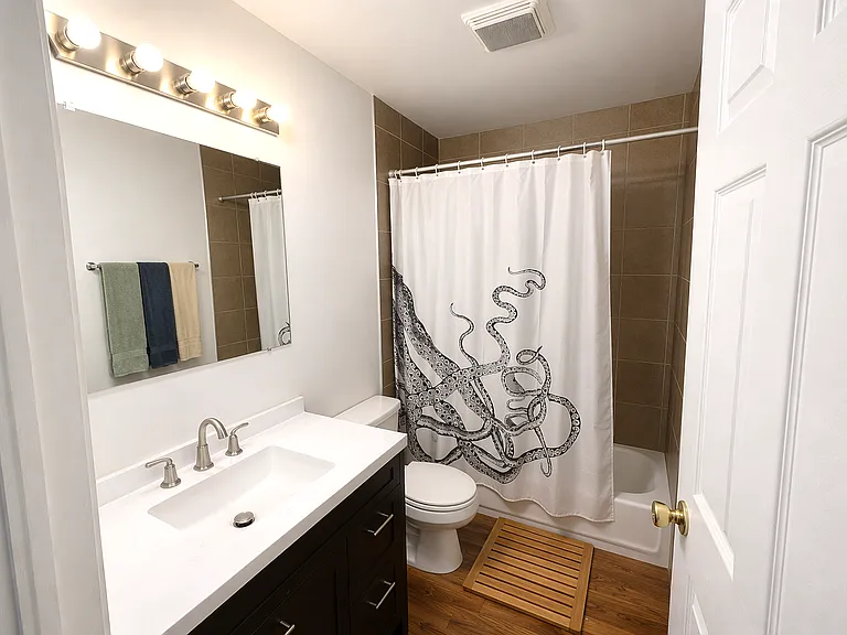 3740 N Janssen Ave #CH — Photo 13