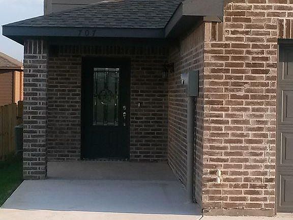 2nd image of 707 E College Ave