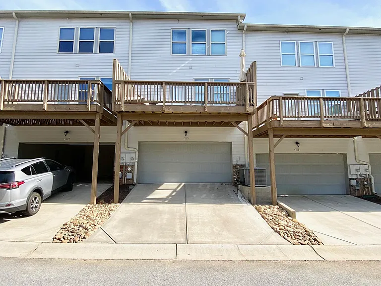 1324 Kingston Trl — Photo 27