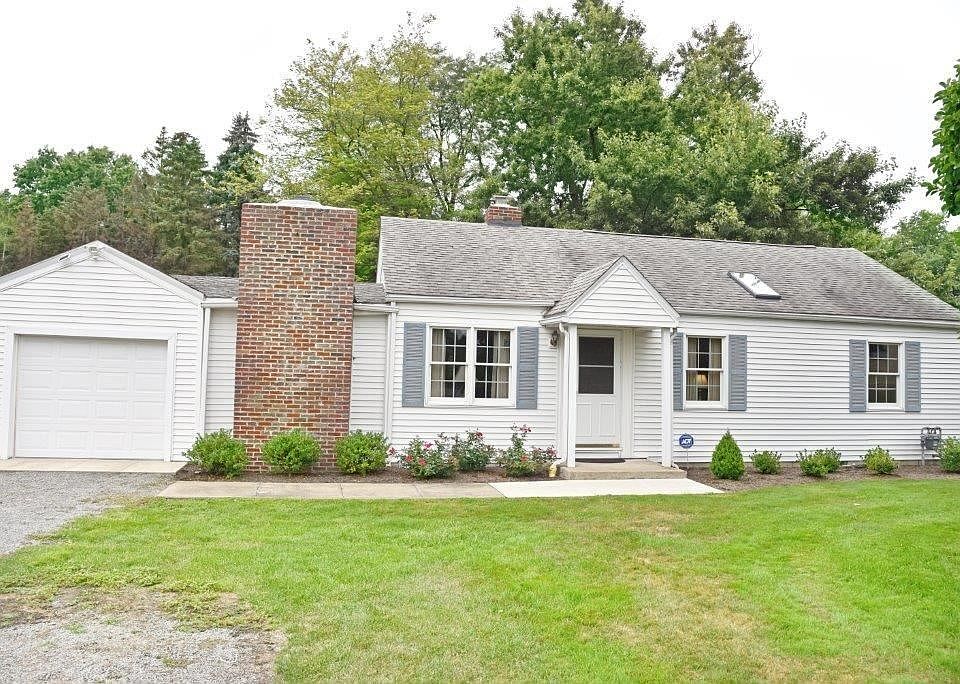 1st image of 614 S Buhl Farm Dr