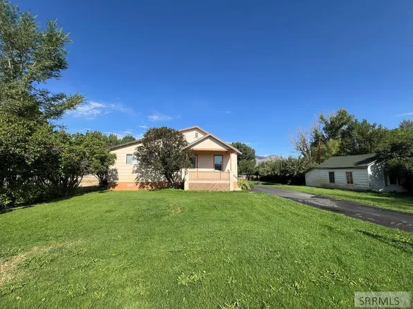 322 N Saint Charles St, Salmon, ID 83467