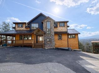 2004 Thistle Thorn Trl, Sevierville, TN 37876