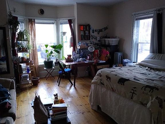 Living Room (used as 4th Bedroom)