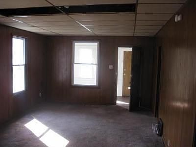 5th image of 981 McAllister Ave