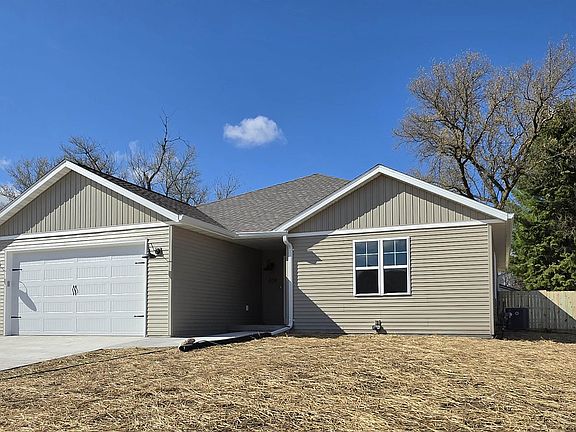 2nd image of 434 Village Ln