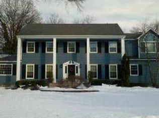 15 Meadowbrook Ln, Skillman, NJ 08558