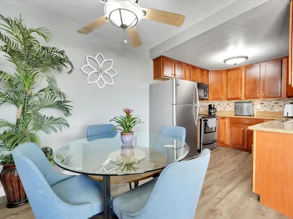 12719 Robison Blvd APT 18, Poway, CA 92064