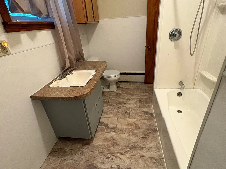 327 Greenwood Ave #1 — Photo 5