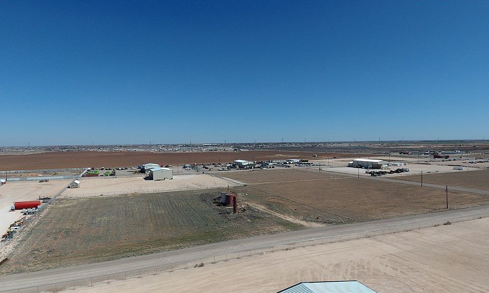 2nd image of 1705 S County Road 1102
