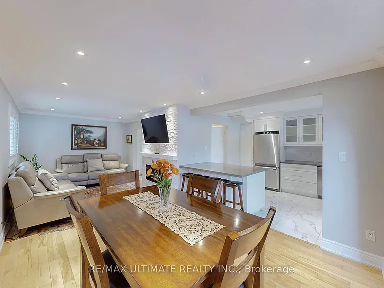 3081 Olympus Mews — Photo 13