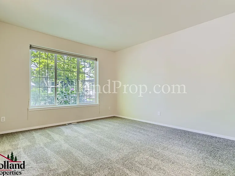 1094 SE Alika Ave — Photo 6