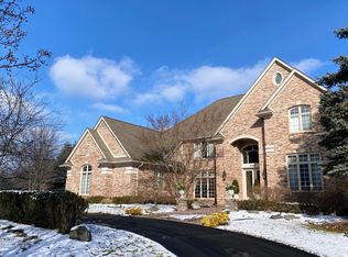 5383 River Ridge Dr, Brighton, MI 48116