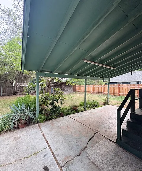 601 E Oak St #B — Photo 4