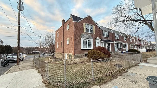 2 bed, 750 sqft, $1,100 — Photo 1